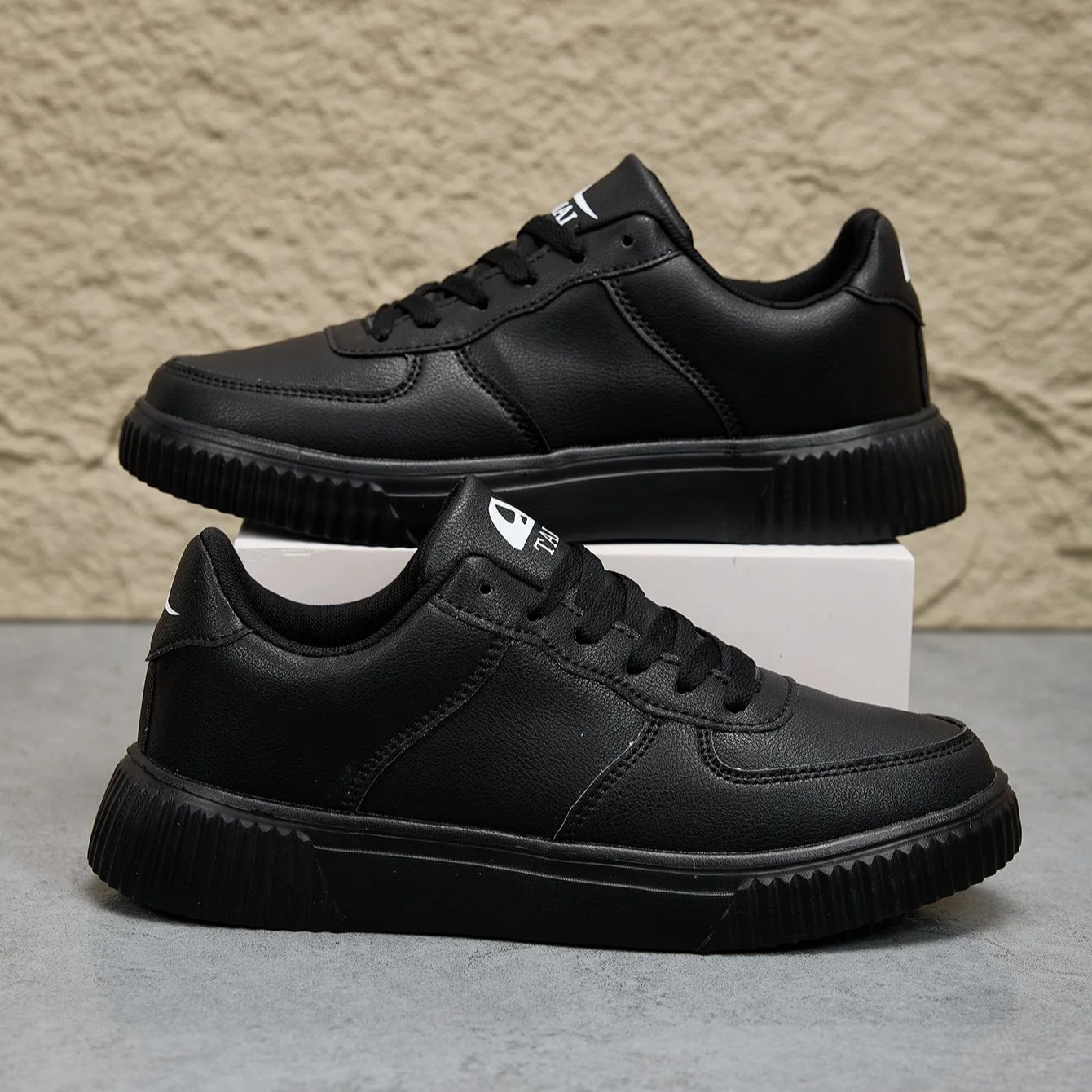 Men Outdoor Leather Shoes Flat - Men'S Shoes Black And White ulasan dan harga