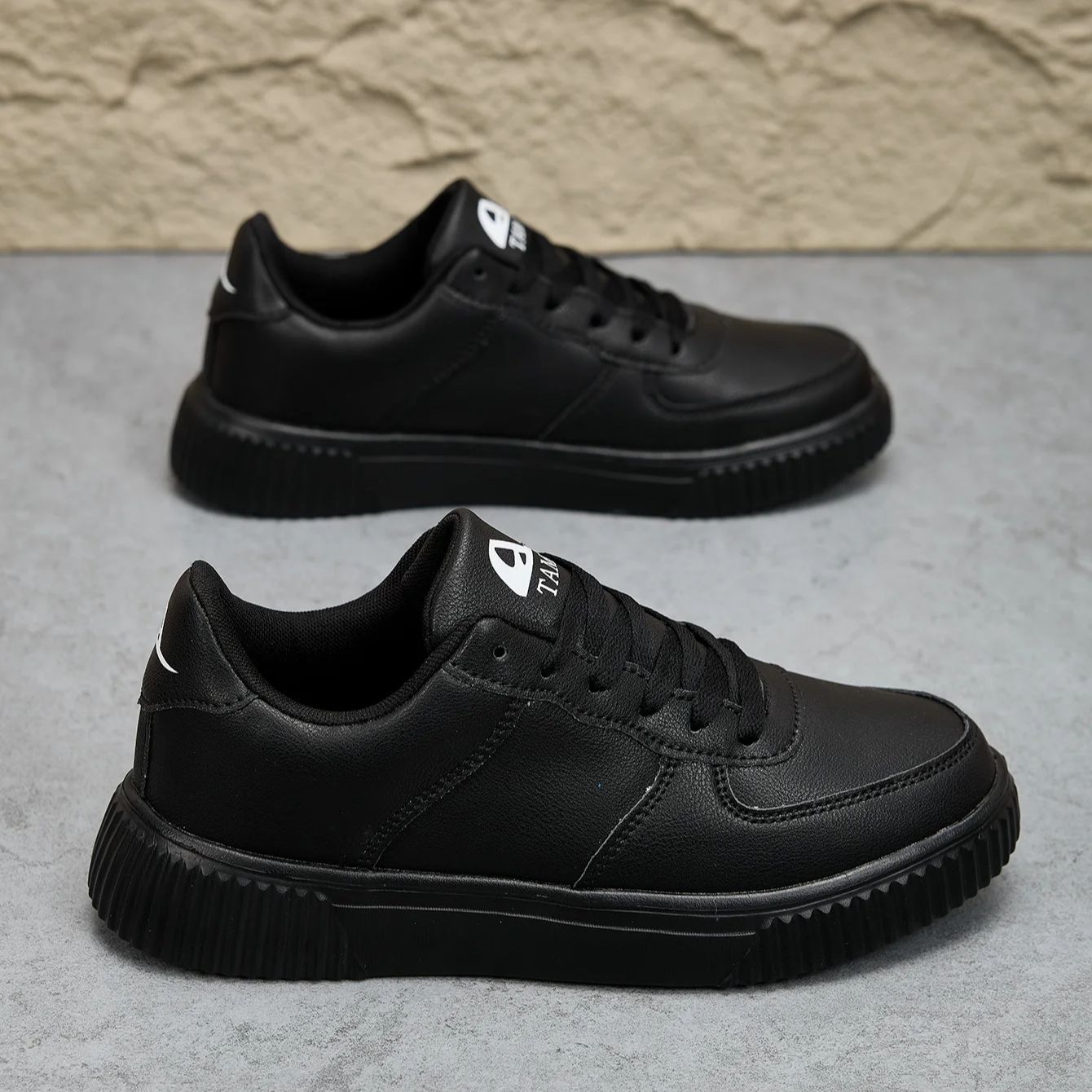 Men Outdoor Leather Shoes Flat - Men'S Shoes Black And White ulasan dan harga